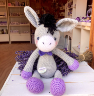 Asinello fatto ad uncinetto pieno di lavanda, idee regalo Natale, idee regalo alla lavanda con lavanda, idee regalo di una volta, asino in lana, asinello per bambini. idee regalo in lana, idee regalo sostenibili di Natale