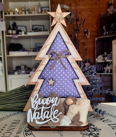 Albero di Natale. albero di natale in legno con luci  led, albero di natale con luci led, albero di Natale con scritta Buon Natale. albero di Natale profumato con lavanda. Albero di Natale e presepe. albero di Natale 2024, Natività e albero di Natale,  Presepe  Idea regalo per Natale. Albero con lavanda e luci. Decorazioni Natalizie, addobbo albero Vendita online. regali di natale 2024 Idee regalo con lavanda, idee regalo Natale vendita online