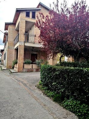 Appartamento vacanze per visitare Assisi, Perugia, Montefalco e l' Umbria. Alloggio vicino all' aeroporto di Perugia