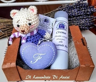 idee regalo lavanda, idee regalo alla lavanda, regali con lavanda,  idee regalo originali, prodotti alla lavanda, regali particolari, idee regalo per amica, idee regalo per compleanno sorella, idee regalo personalizzate, idee regalo con cifre, idee regalo uncinetto, regalare un orso, regali originali, idee regalo economiche, idee regalo ad uncinetto, regali economici per colleghi, regali per maestre. Regali per Epifania.  Regali per San Valentino